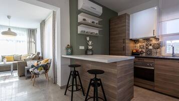 Fridge, microwave, oven, dishwasher