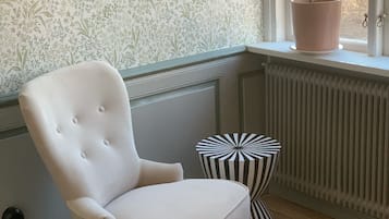 Deluxe Double Room, Private Bathroom | Bed sheets