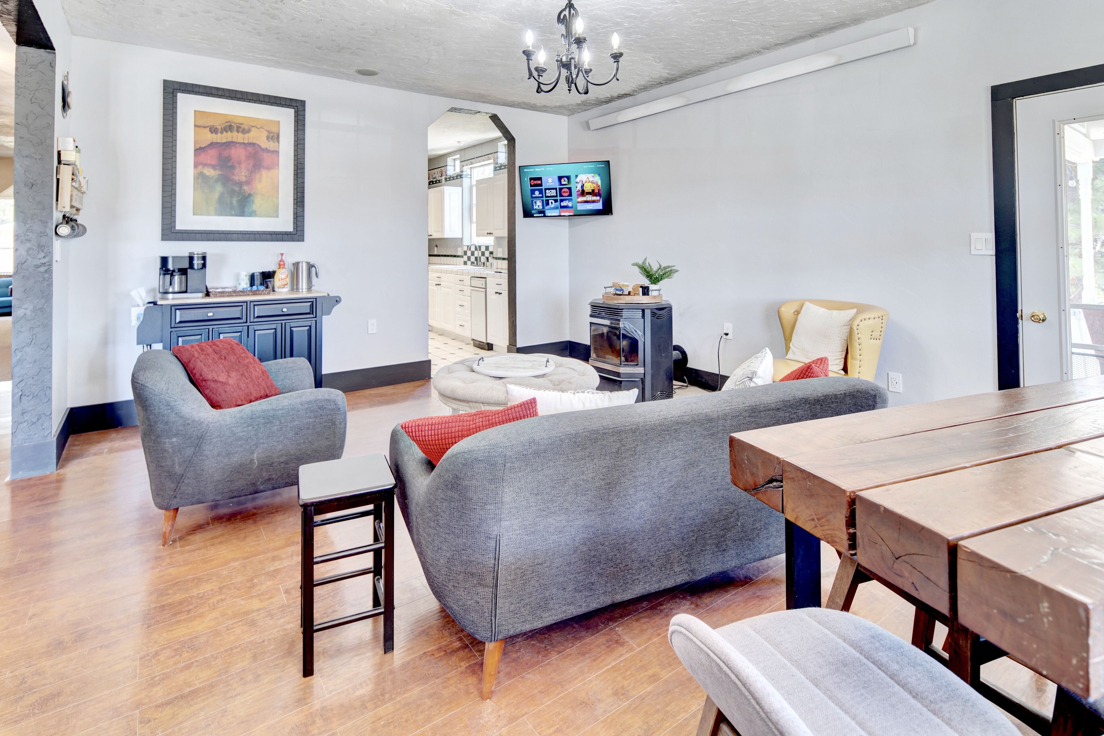 Smart TV, fireplace, printers