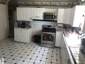 Fridge, microwave, oven, stovetop - Suite 204 "The Egyptian Eagle" (Custer)