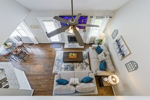 TV, smart speakers - Animal Friendly 3BR Stylish Escape, Near LakePoint (Cartersville)