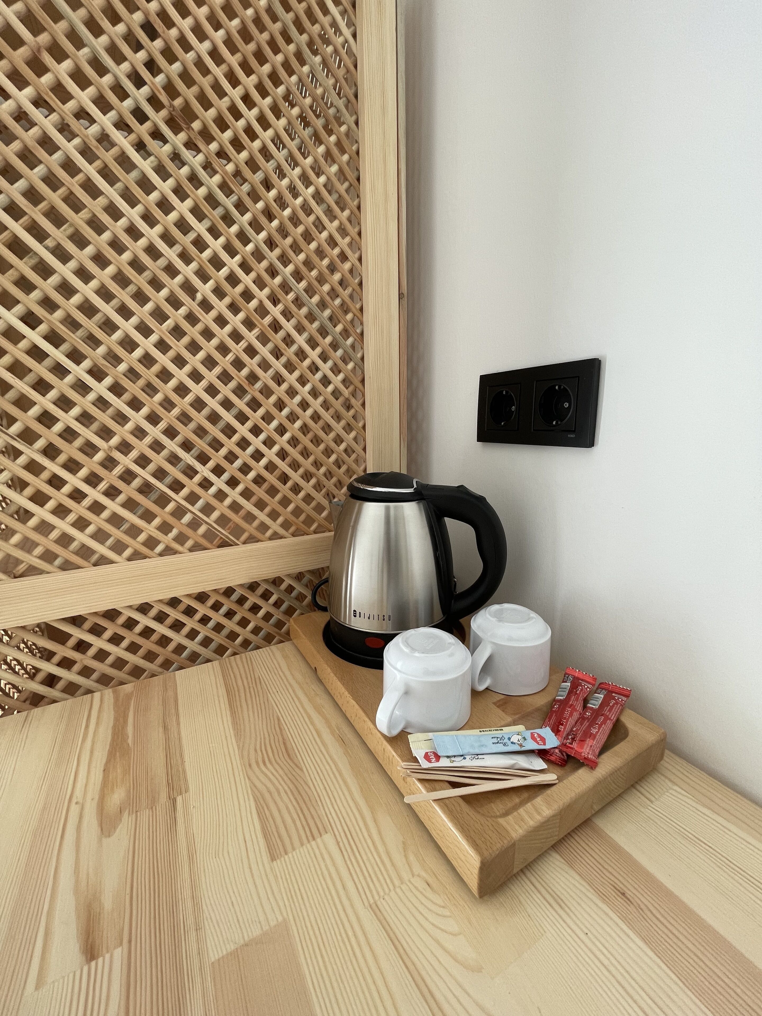 standard room | 1 bedroom, premium bedding, in-room safe, desk