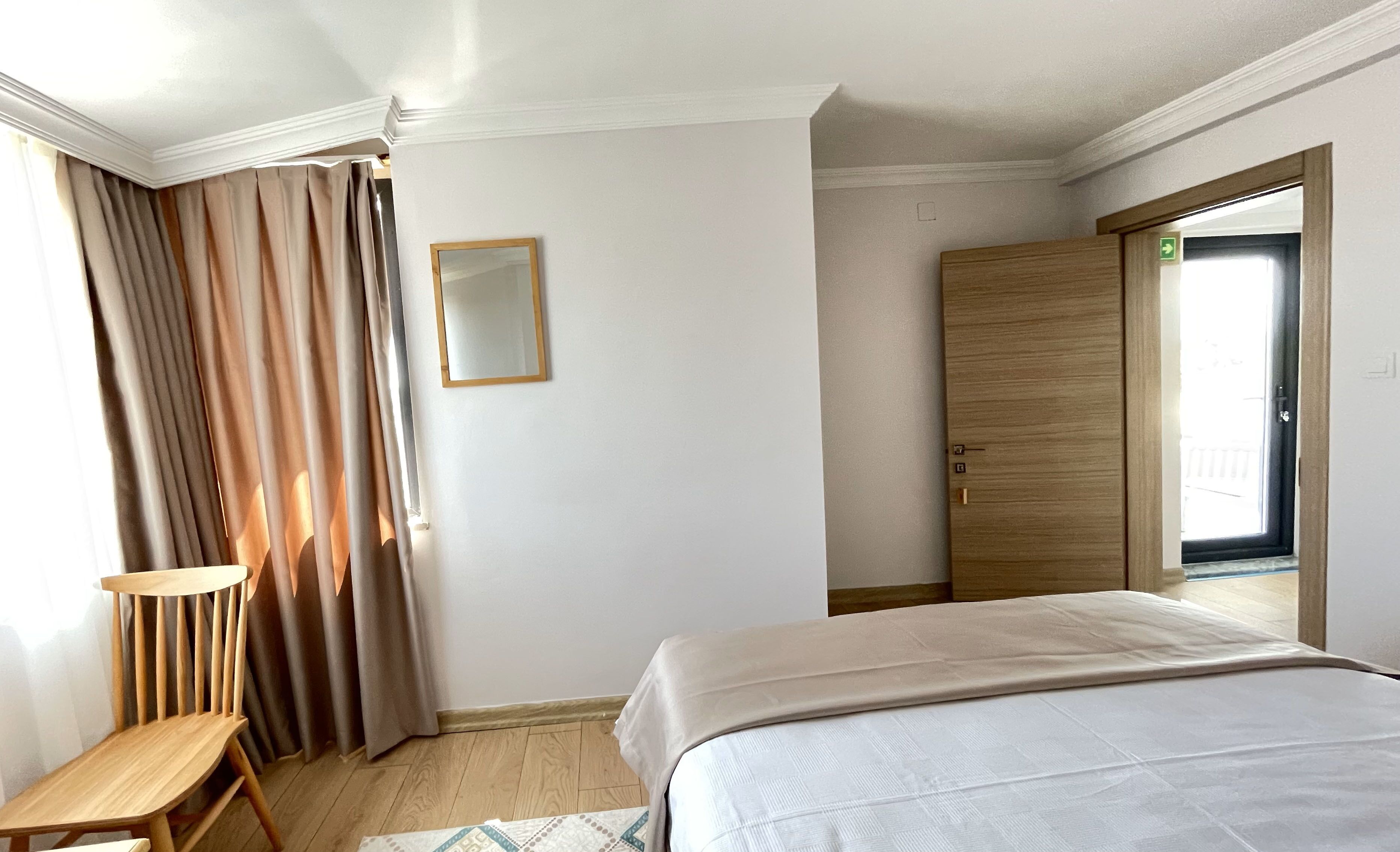 Premium bedding, in-room safe, desk, laptop workspace