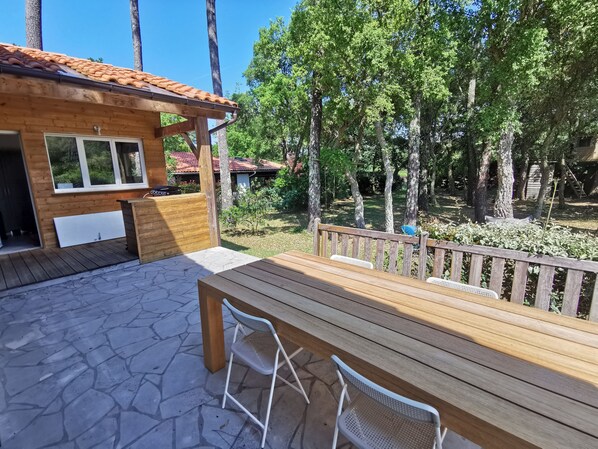 Outdoor dining - LA VILLA DES HAUTS PINS (Ondres)