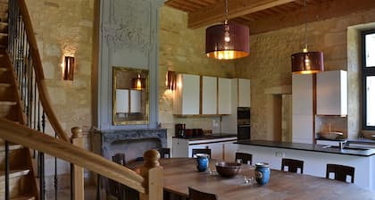 Un chateau en Dordogne pour vos vacances et réception
