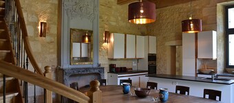 A chateau in the Dordogne for your vacations and receptions