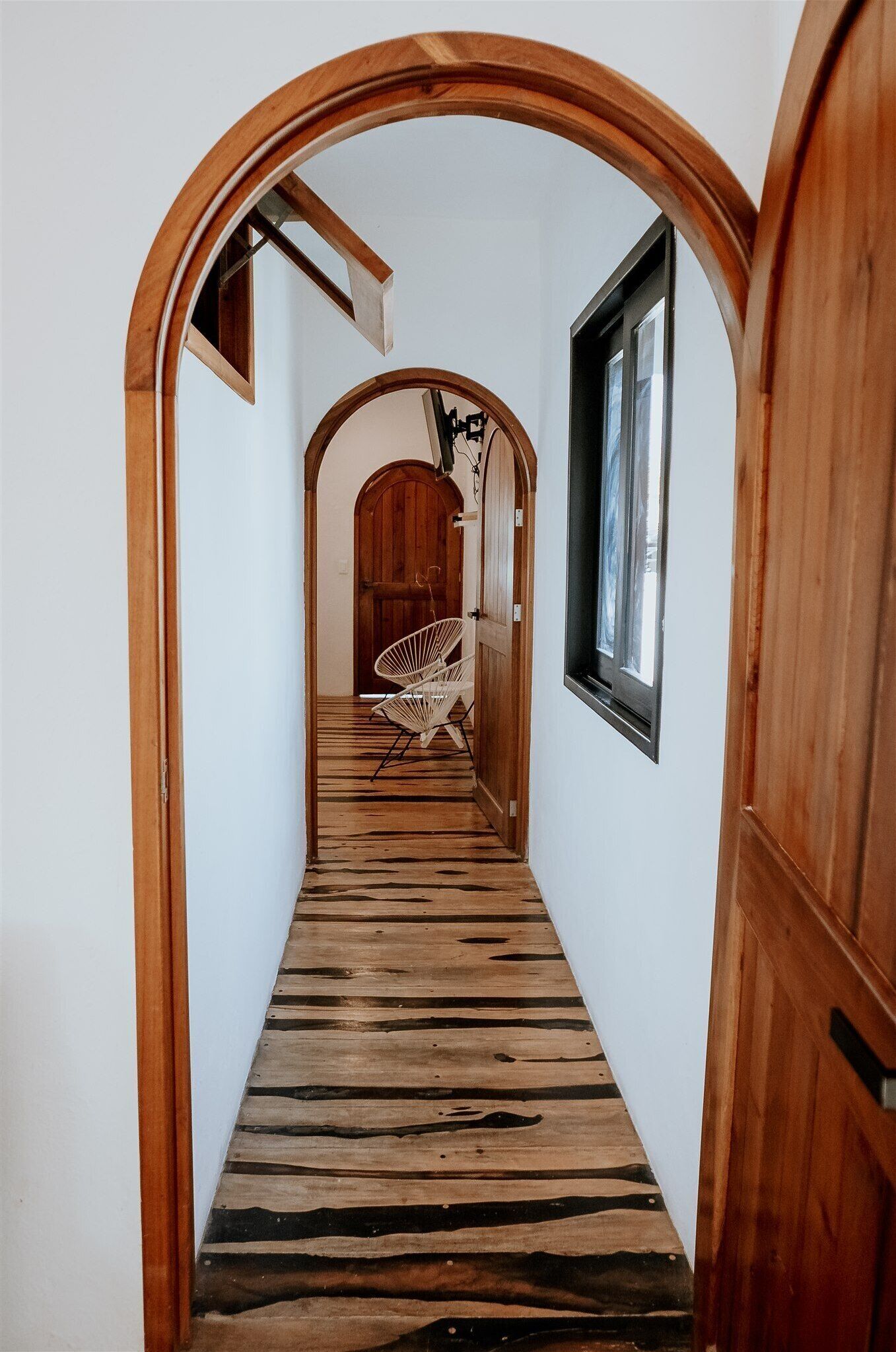 convenient location apartment | 1 bedroom, bed sheets