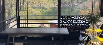 Historical Lakefront Lux 2 Bed Eureka Beaver Lodge