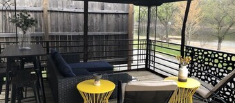 Historical Lakefront Lux 2 Bed Eureka Beaver Lodge