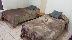 3 bedrooms, iron/ironing board, free WiFi, bed sheets - Departamento Zona Dorada Mazatlán 6 (Mazatlán)