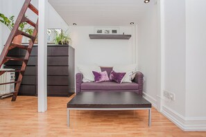 Stereo - Centrally Located Studio Near Kensington Gardens! (London)