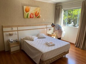 Minibar, individually decorated, individually furnished, desk - Hotel Balneário (Poços de Caldas)