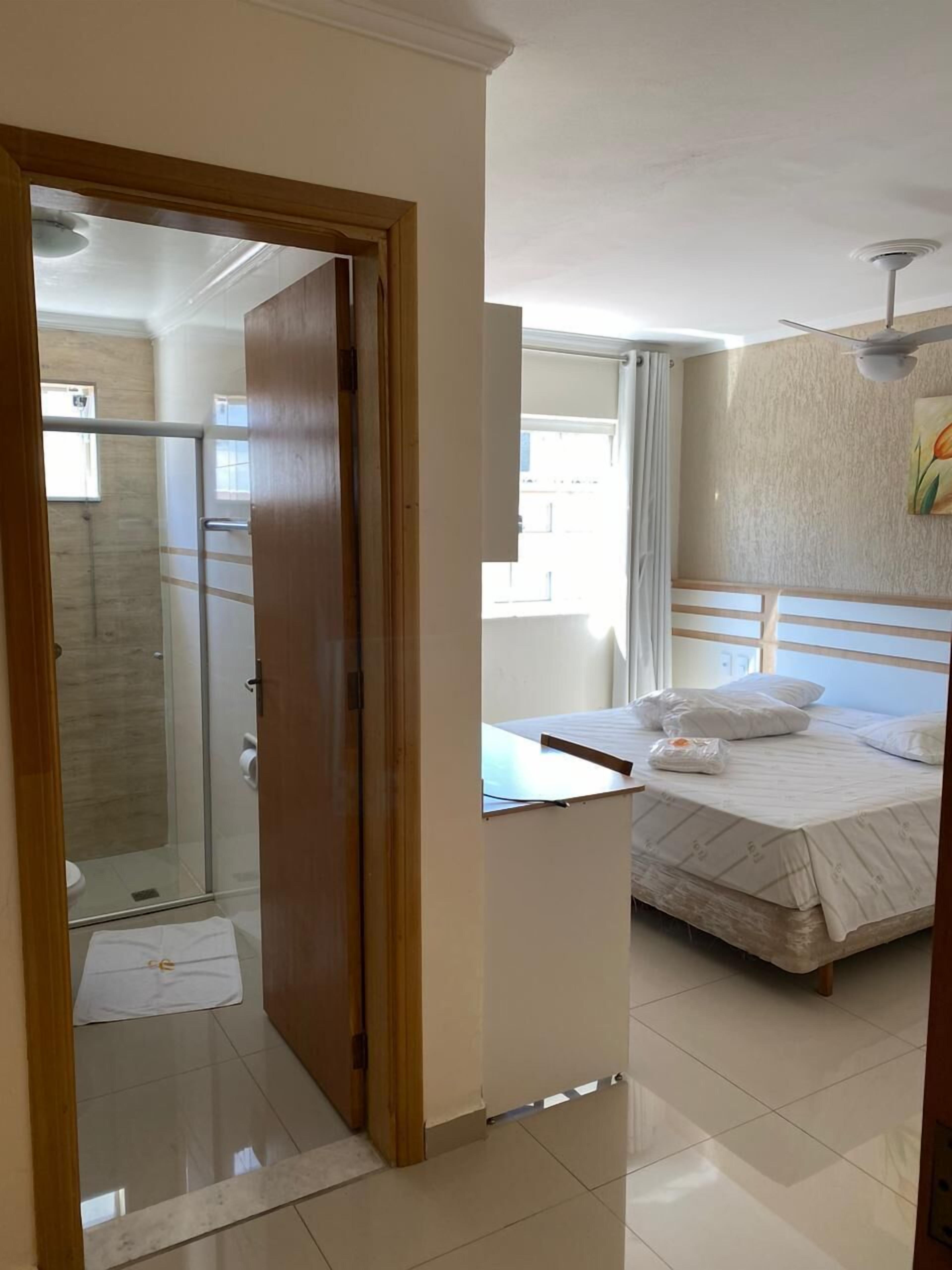 Minibar, individually decorated, individually furnished, desk