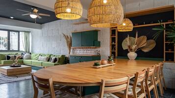 Luxury Villa | Living room | 50-inch flat-screen TV with cable channels, TV, Netflix
