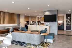 Free daily on-the-go breakfast - TownePlace Suites by Marriott Milwaukee West Bend (West Bend)