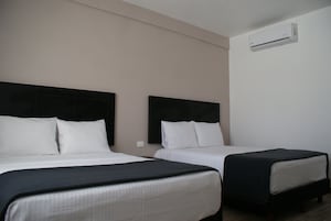 Ropa de cama hipoalergénica y escritorio 