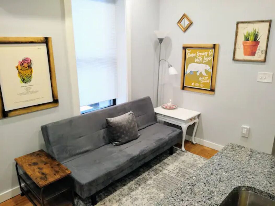 Calm, Comfortable 1-BDRM