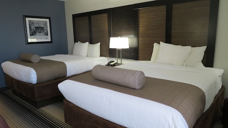 Ropa de cama de alta calidad, cubrecamas y escritorio