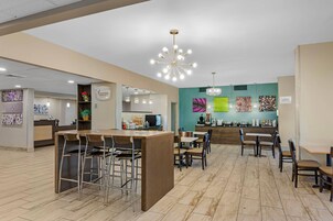 Dagelijks continentaal ontbijt inbegrepen