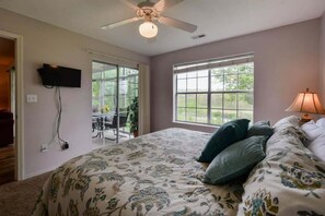 2 makuuhuonetta, silitysrauta/-lauta, vauvan matkasänky, Wi-Fi