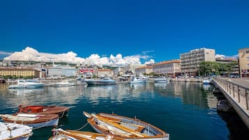 Marina/club náutico