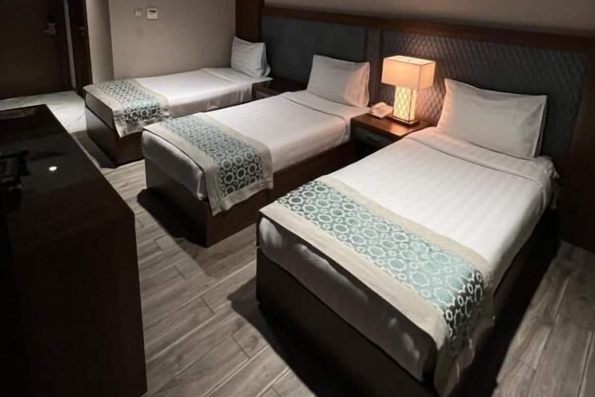 1 bedroom, in-room safe, soundproofing, free WiFi