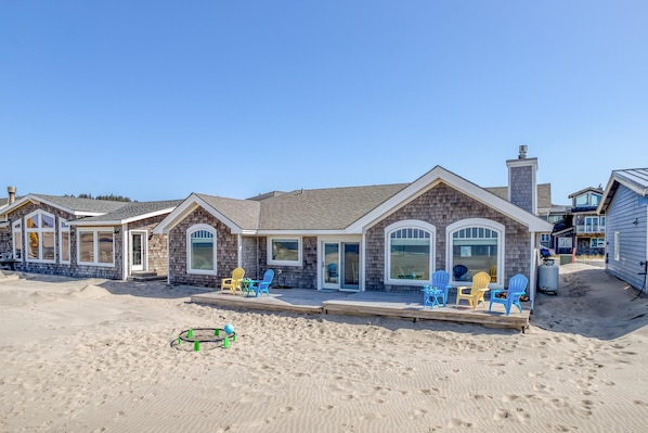 Exterior - Whale's Tail Cottage (Pacific City)