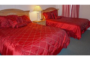 2 bedrooms - PARADISE ISLE RESORT - 2 Bedroom Deluxe (Gulf Shores)