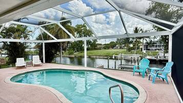 Piscine extérieure, piscine chauffée