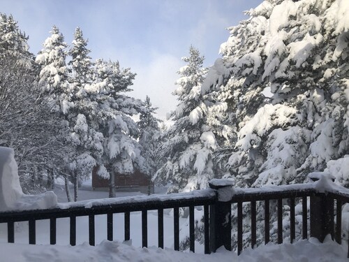 Cosy chalet close to resorts and lake many activities summer/winter 10 pl. ⛷️量歷