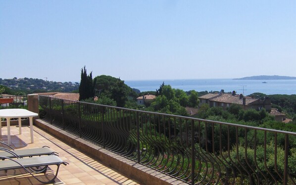 Terrace/patio - "villa Mona" à 700 m de la mer (GRIMAUD)