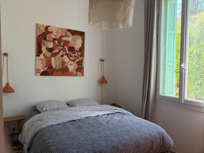 1 bedroom, iron/ironing board, Internet