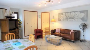 TV, DVD player - Thébaïde - Puget SUR Argens (PUGET SUR ARGENS)