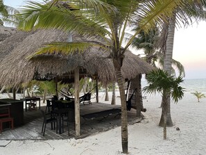 屋外ダイニングエリア