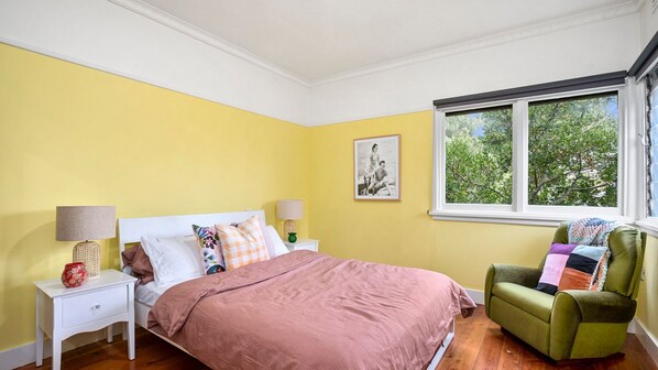 4 Schlafzimmer, Reisekinderbett, kostenloses WLAN, Bettwäsche