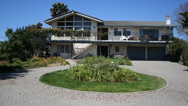Exterior - Enjoy your visit to a private horse ranch! (Fallbrook)