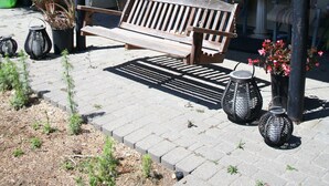 Terrace/patio - Enjoy your visit to a private horse ranch! (Fallbrook)
