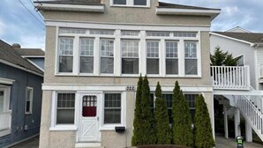 House (WW322 East Maple Avenue - Unit 2) | Exterior - Ww322 East Maple Avenue - Unit 2 (Wildwood)