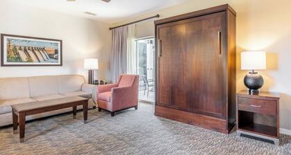 Branson | Pool & Mountains | Scenic Ozark Stay
