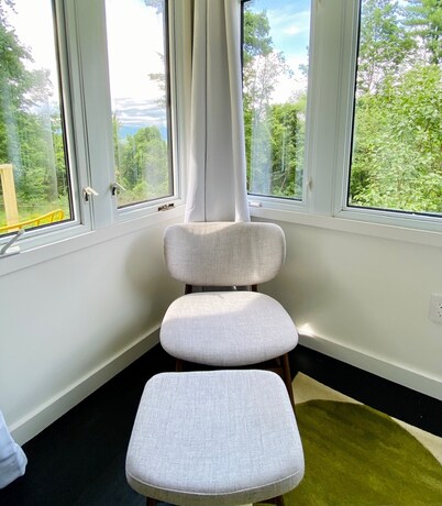 Granit House. Mid-Century Modern with Pool, View, & privacy.Dog and Kid friendly