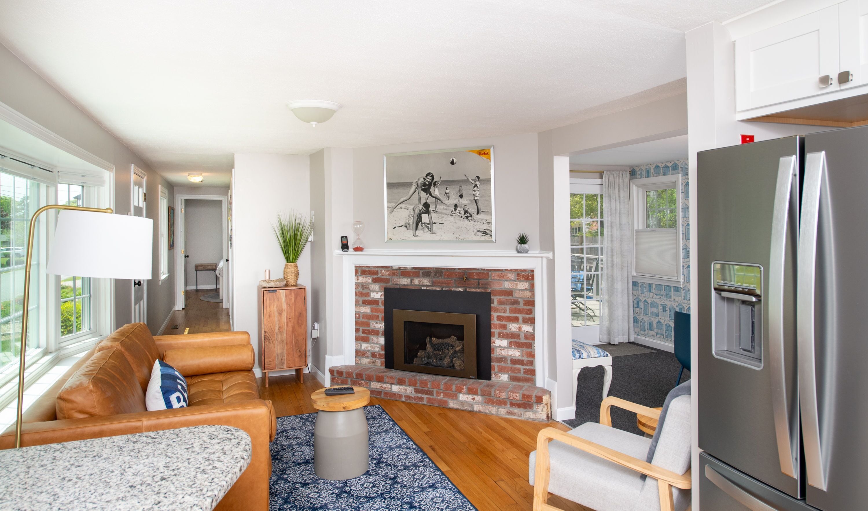 TV, fireplace, offices