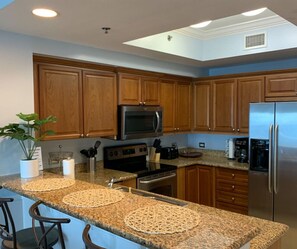 Fridge, microwave, stovetop, dishwasher