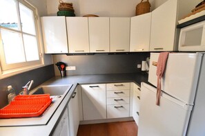 Unclassified image, 2 of 9, button - Hossegor "ENEA" Pleasant villa for 6 people. (HOSSEGOR)