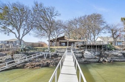 The Lake Shack-----Water Front!!!