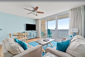 Smart TV - Ocean front Condo, RESERVED PARKING SPOT!!, Low 8th Floor, Starbucks! (Panama City Beach)