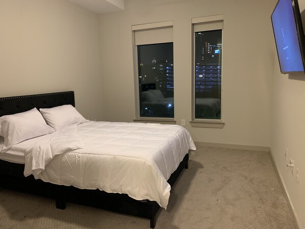 2 bedrooms, desk, iron/ironing board, free WiFi