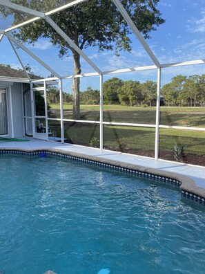 Udendørs pool, opvarmet pool