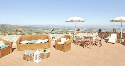 Beautiful private villa for 16 guests with hot tub, A/C, WIFI, private pool, TV, terrace and par...