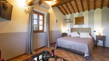 13 bedrooms, travel crib, free WiFi