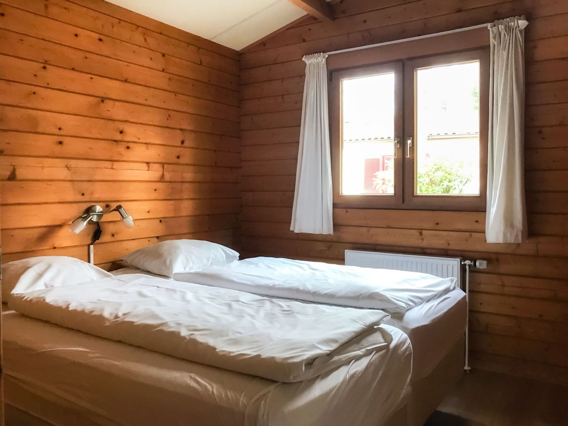 2 Schlafzimmer, Reisekinderbett, kostenloses WLAN, Bettwäsche